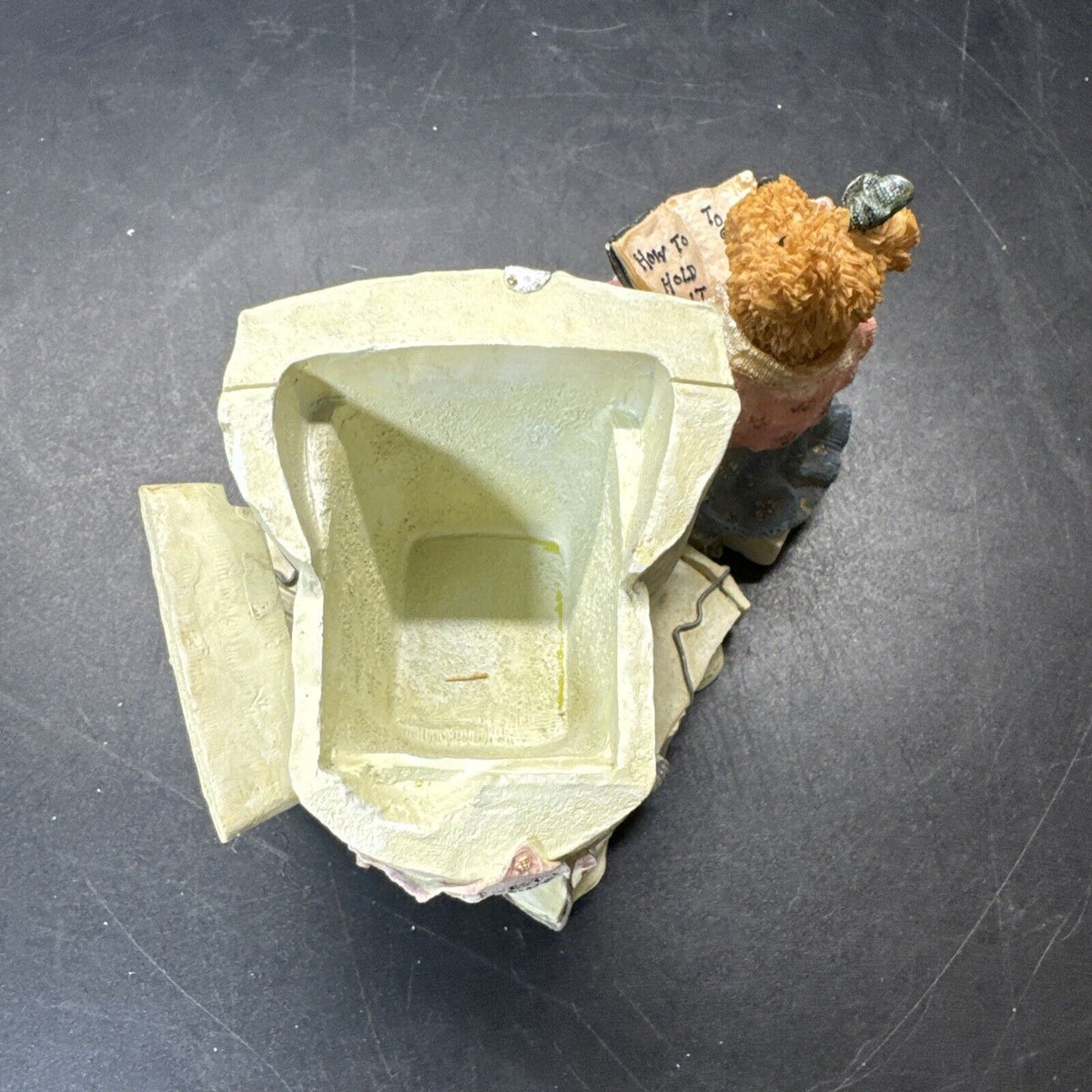 Boyds Bears & Friends, " Ms Griz...Keeping it Together"  Item # 4105/ 2000