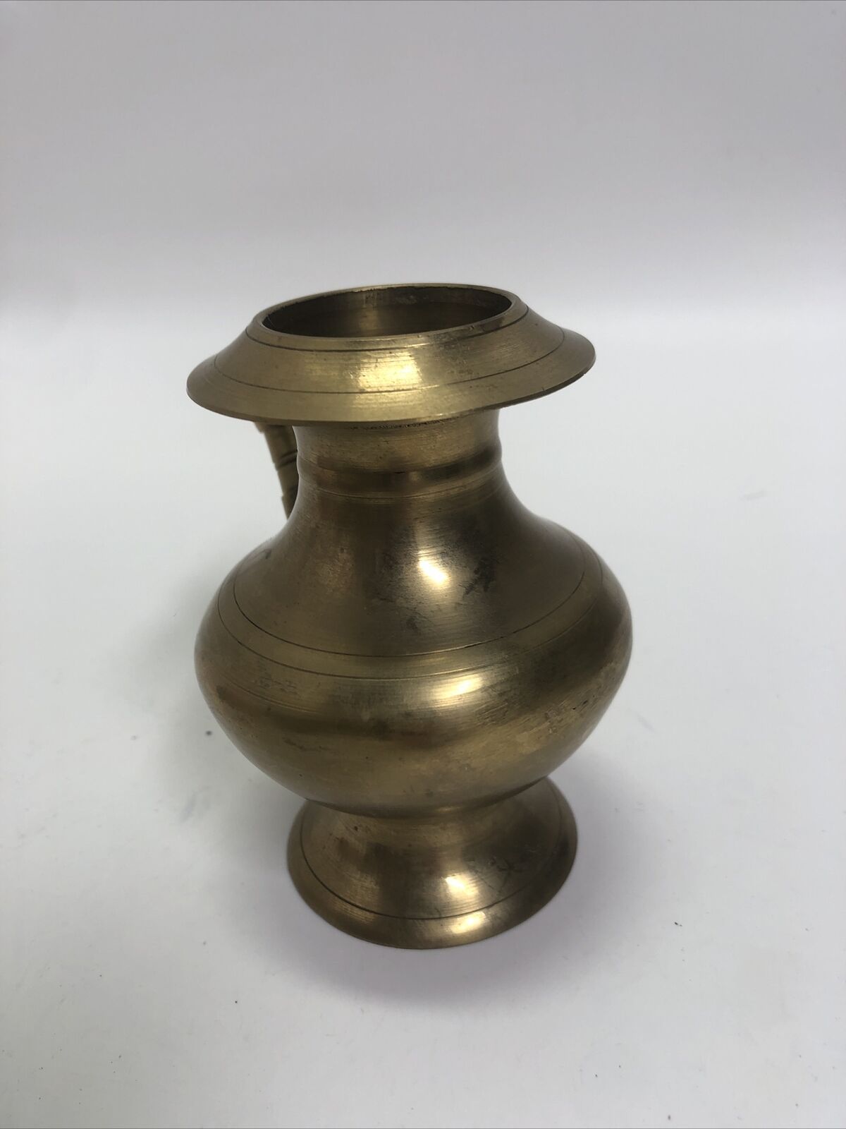  Old Brass Handcrafted Solid Unique Shape Heavy Water Pot With Nozzle