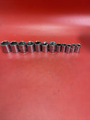 Lot of  12 heads