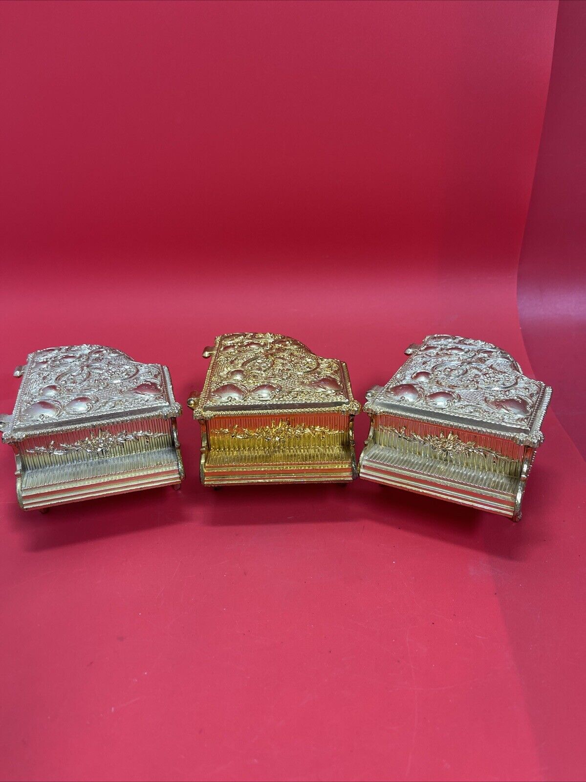Jewelry box. Vintage. Plastic. Piano. Made In Hong Kong Lot 3