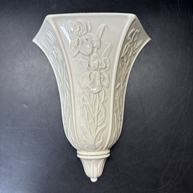Lenox Masterpiece Porcelain Ivory Iris Wall Pocket Vase/Sconce Gold Trim