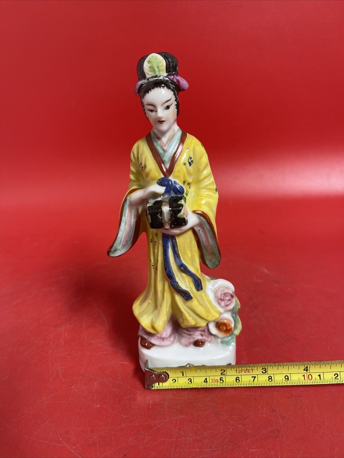 Vintage Geisha Figurine ~ Yellow Kimono ~ Japanese Style ~ Holding gift