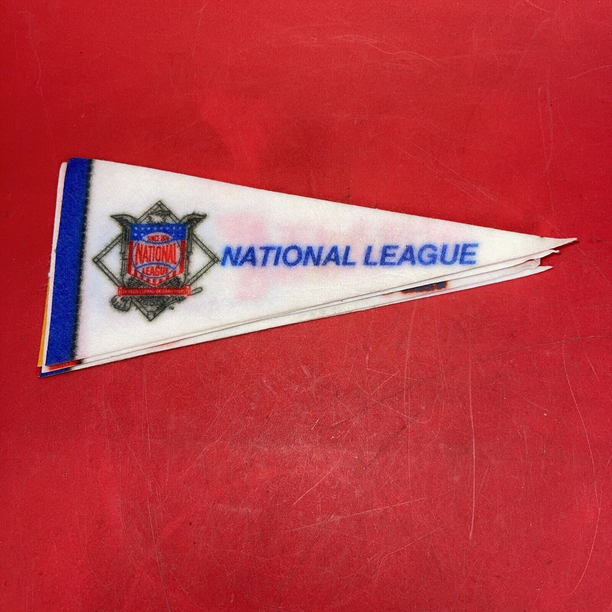 10 PENNANTS of different baseball teams National League *3