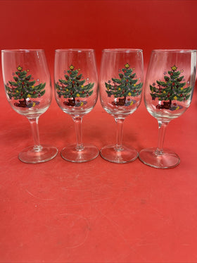 VINTAGE CHRISTMAS TREE  4 Wine Glasses