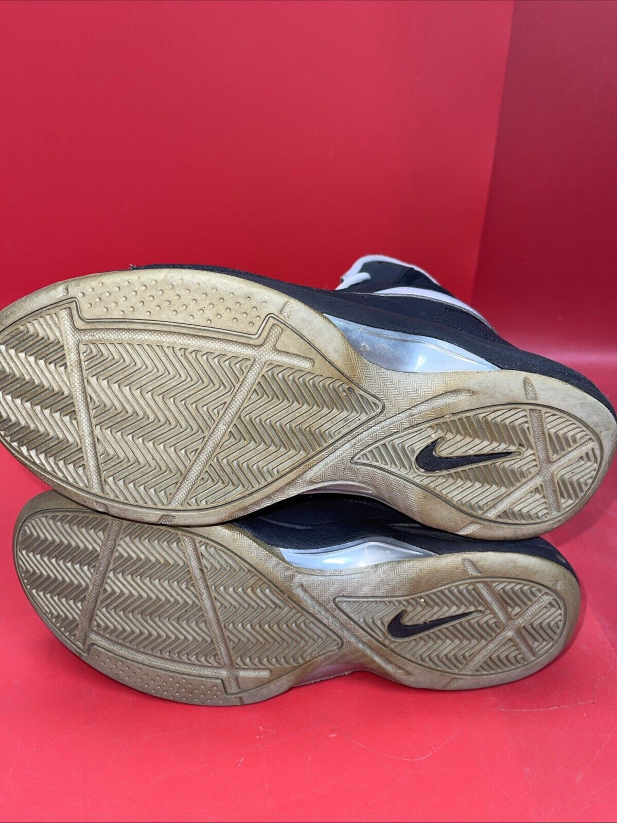 Nike "Overplay Vll" Black Basketball Shoes Women's 9.5