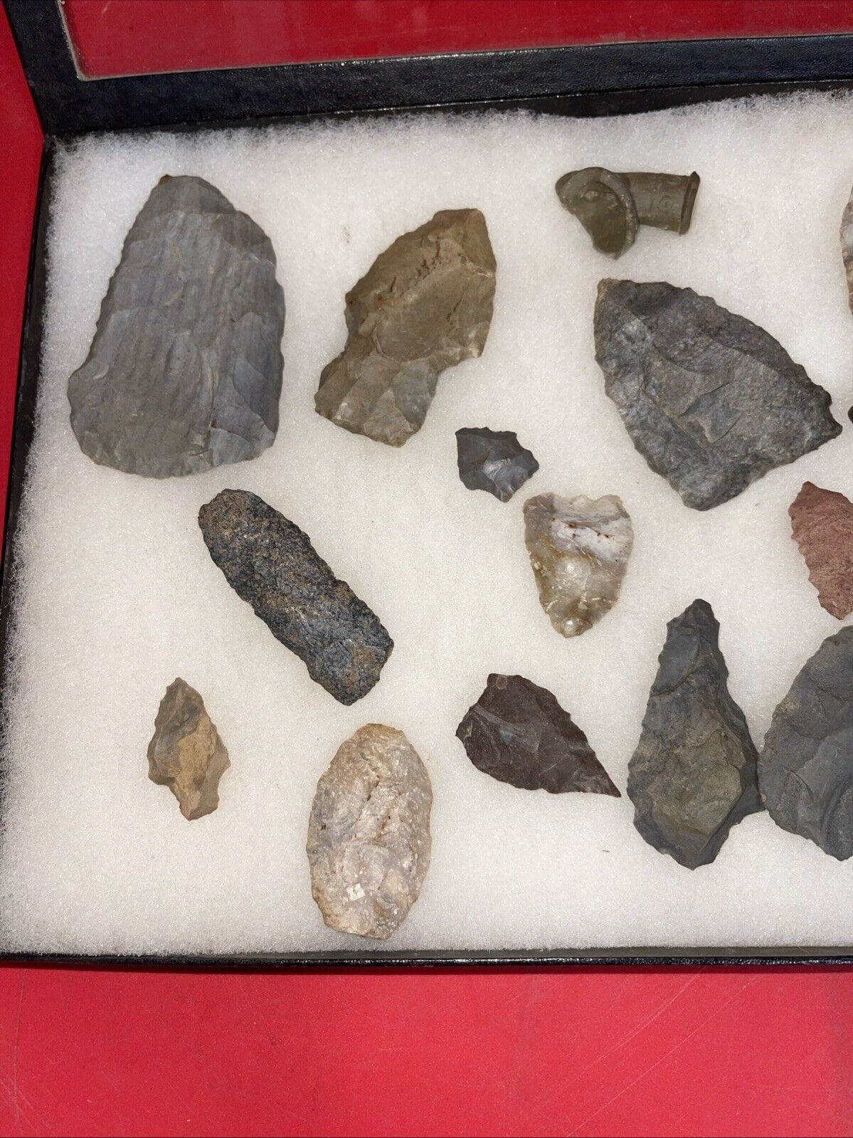 Native American Artifacts Lot 25 w/ Frame Arrowheads Collection 12”x8” Frame #7