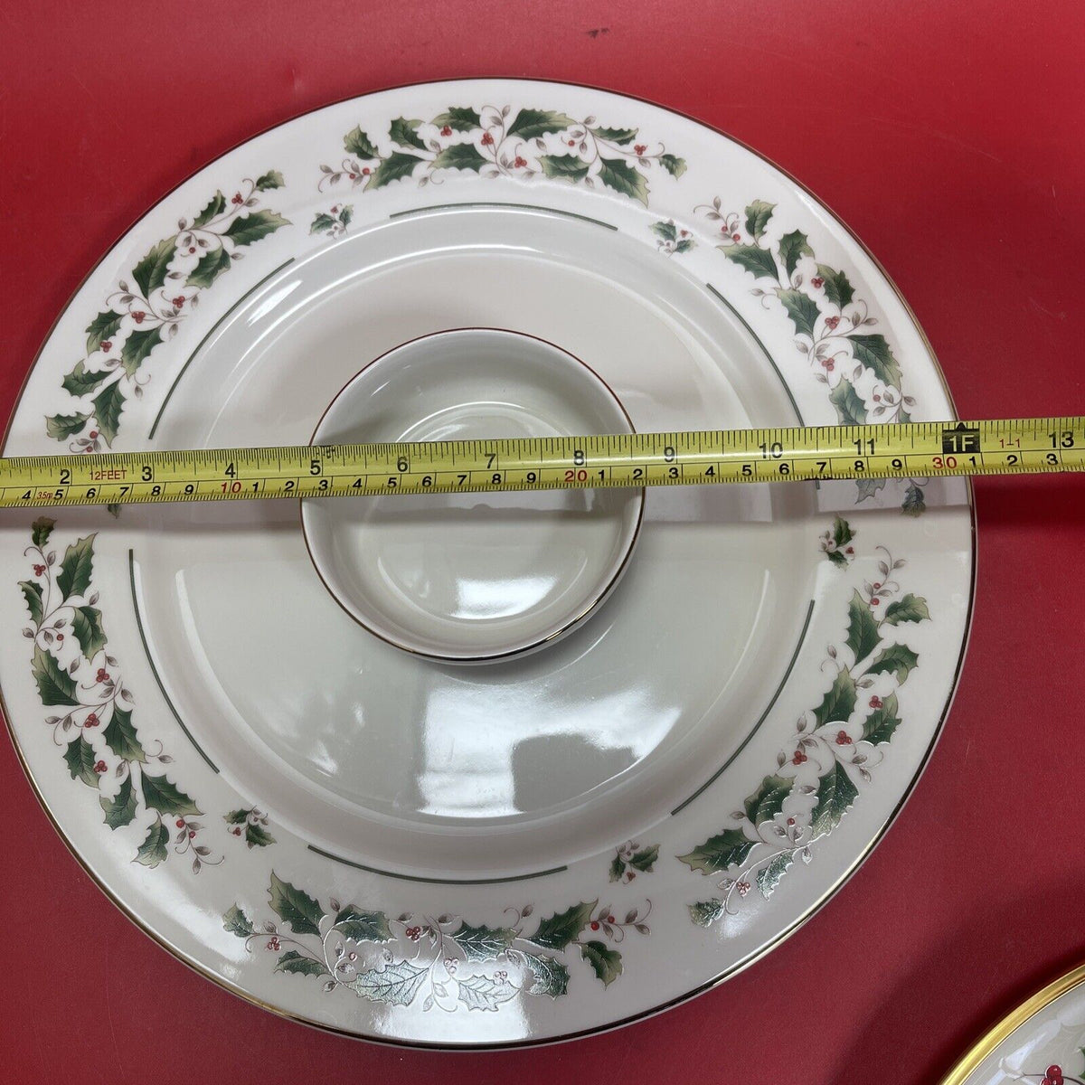 NIB PORCELAIN WARE 12" PRETZEL DISH Holly & Berry Pattern w/ Gold Trim, Japan