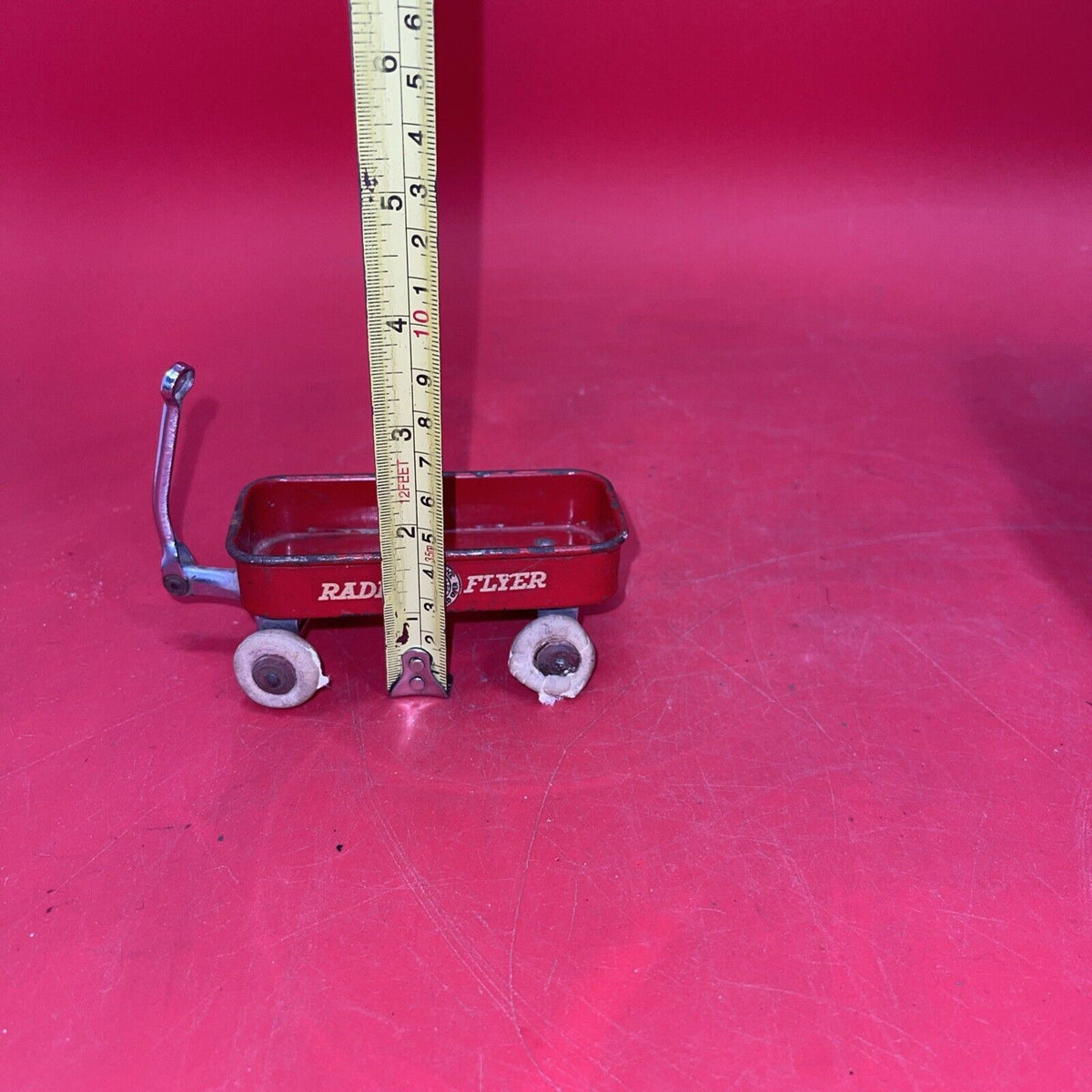 VINTAGE 1930'S RADIO FLYER PULL WAGON