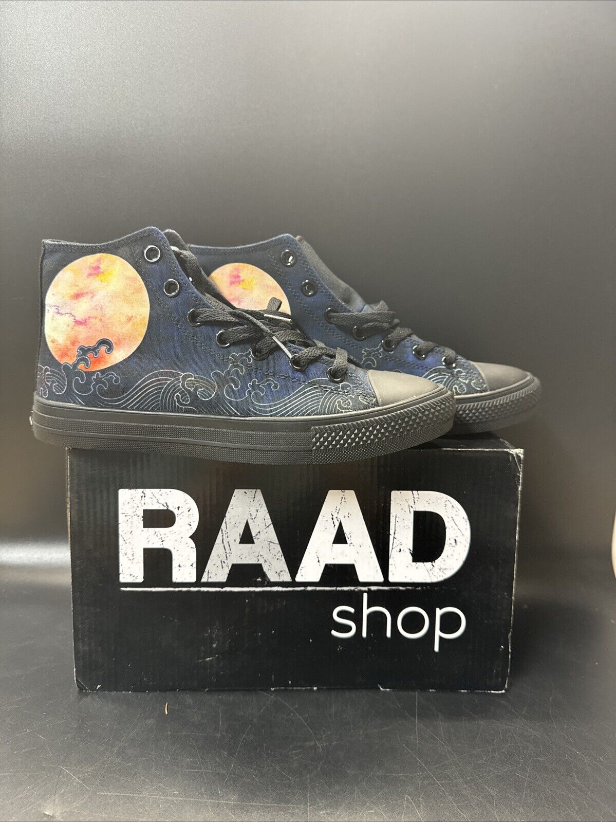 RAAD SNEAKERS SHOES FASHION SIZE 7M/ 8.5W , New In Box