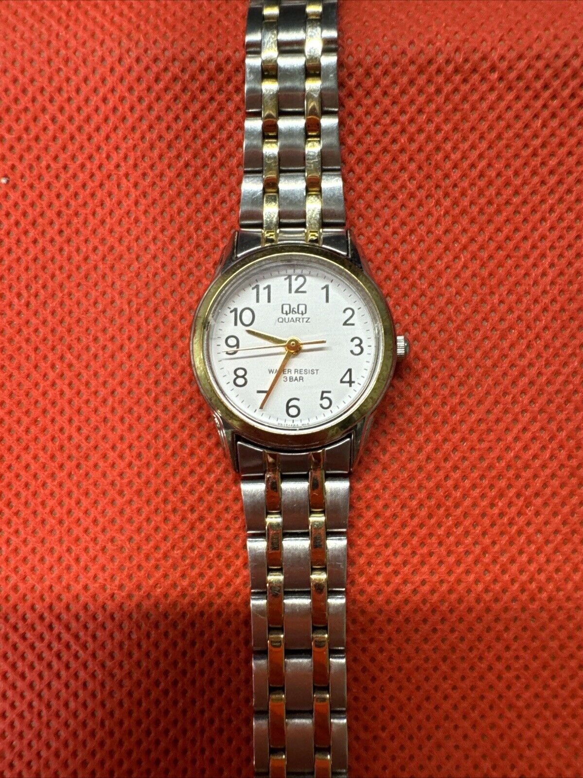 Ladies Q&Q Quartz Watch Water Resist 3 Bar/ Works