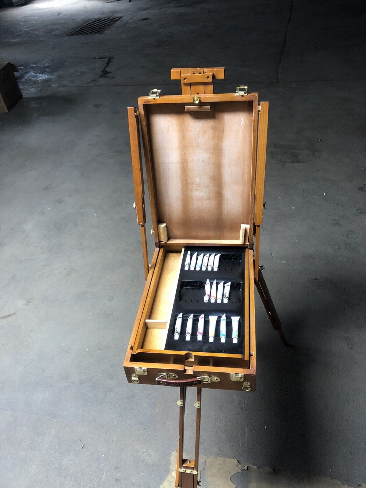 Portable Folding Easel with Wooden Storage