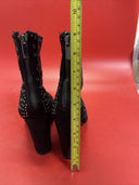 Boots Women Black size 9 M