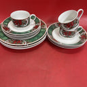 GIBSON EVERYDAY CHINA 14 pc PLACE SETTING w/BERRIES, LEAVES & BOW