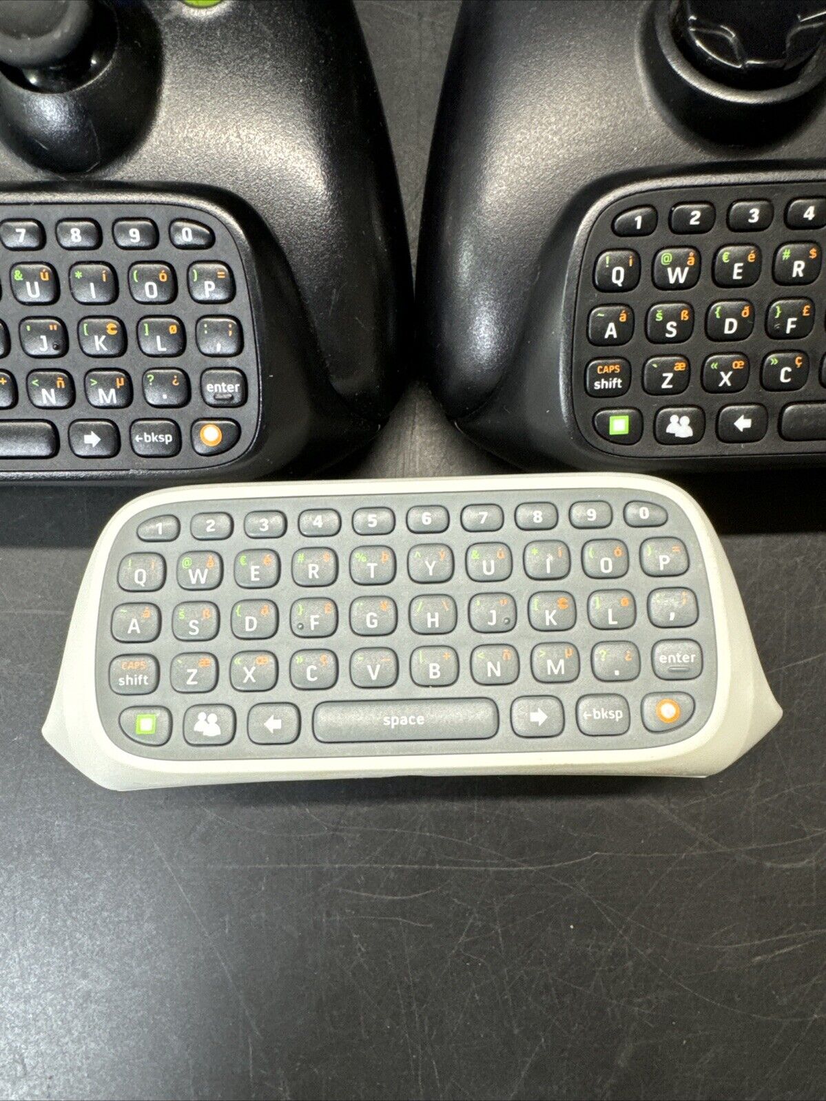 Xbox 360 Controller With Chatpad Keyboard Lot Of 2 + Keyboard/ Untested