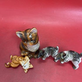 Vintage  Porcelain  Cat Kitten Figurines Lot 4