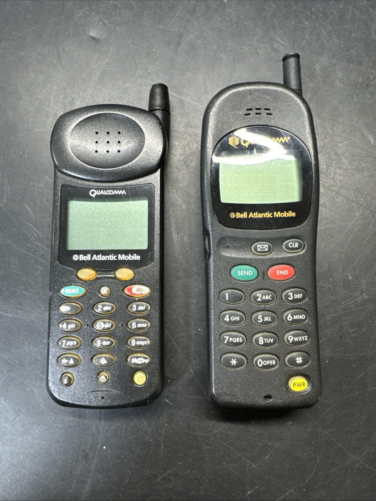Vintage Qualcomm QCP-820 W Battery/QCP-860 Cell Phones Lot | Untested, For Parts