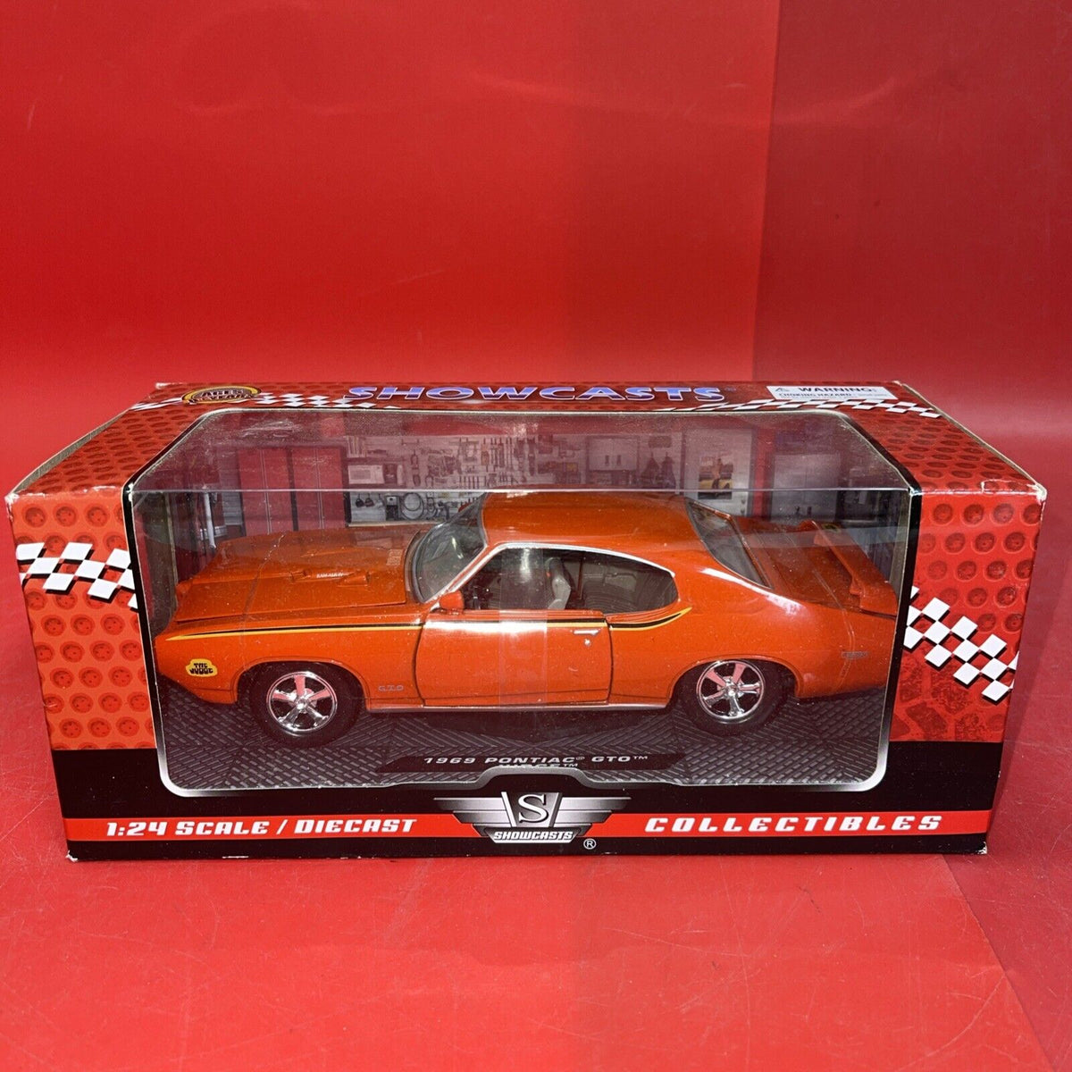 Showcasts 1969 Pontiac GTO Judge 1:24 Damage Box