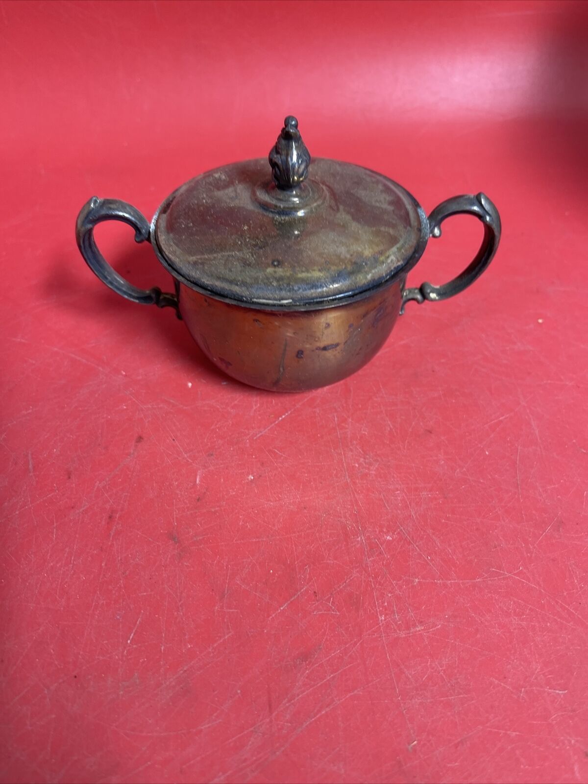 Decorative Sheridan E. P. S. Silverplate lidded sugar bowl ,creamer &tray