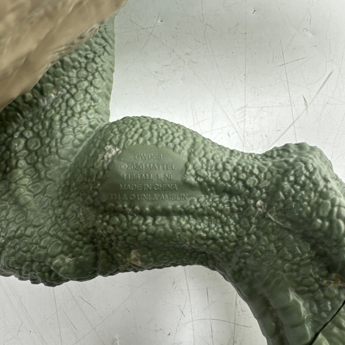 Jurassic World:Dominion Strike n Roar Gigantosaurus Dinosaur Toy GWD68