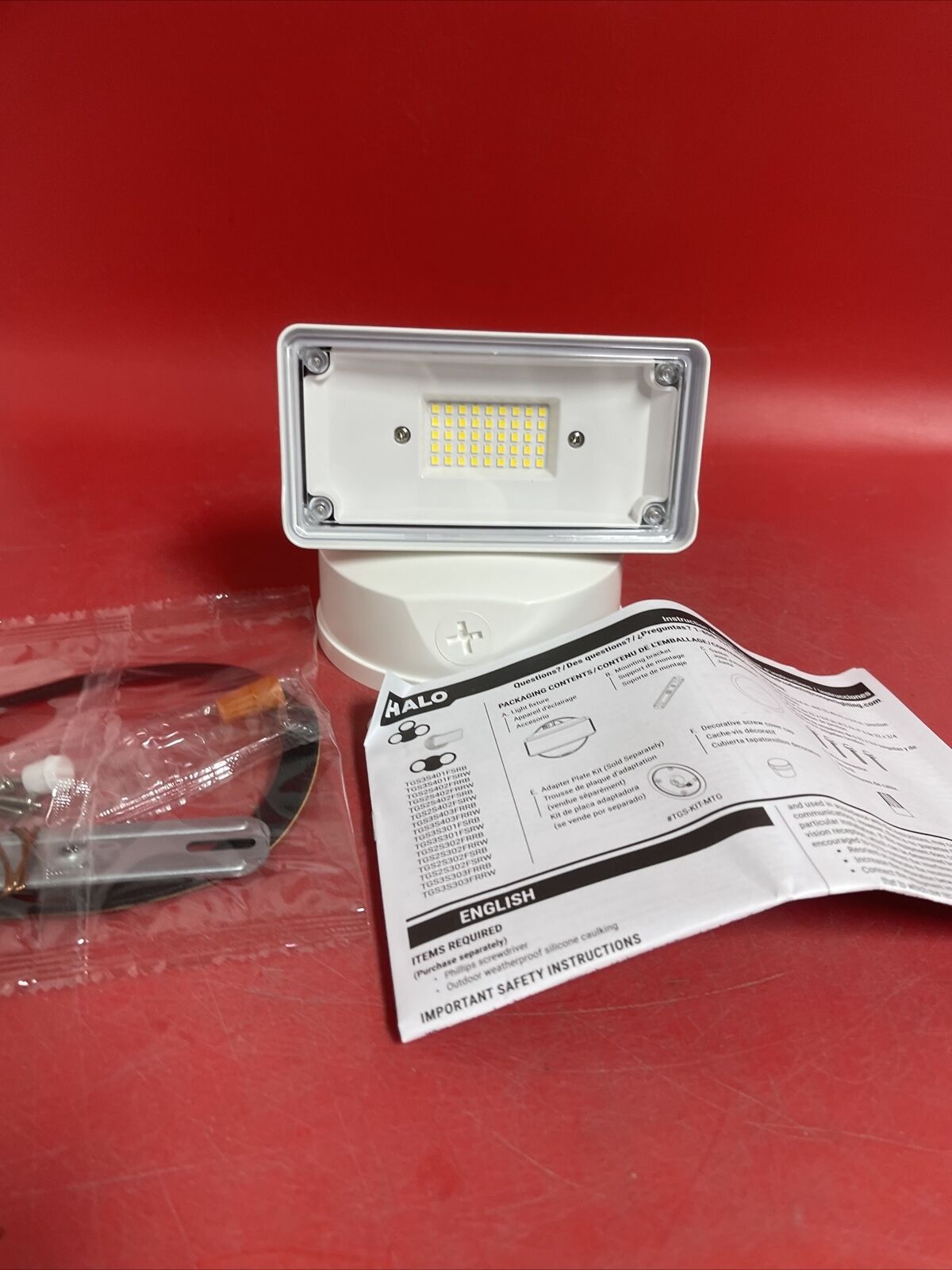 Halo TGS 200-Watt 90-¦ White Outdoor Integrated LED Flood Light TGS3S401FSRW