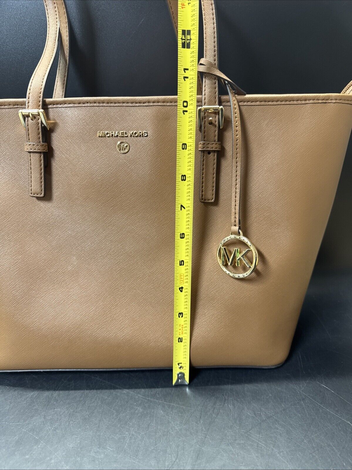 MICHAEL KORS Jet Set Charm Top Zip Brown TOTE