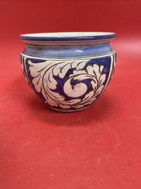 Vintage pot 806/17 Signed