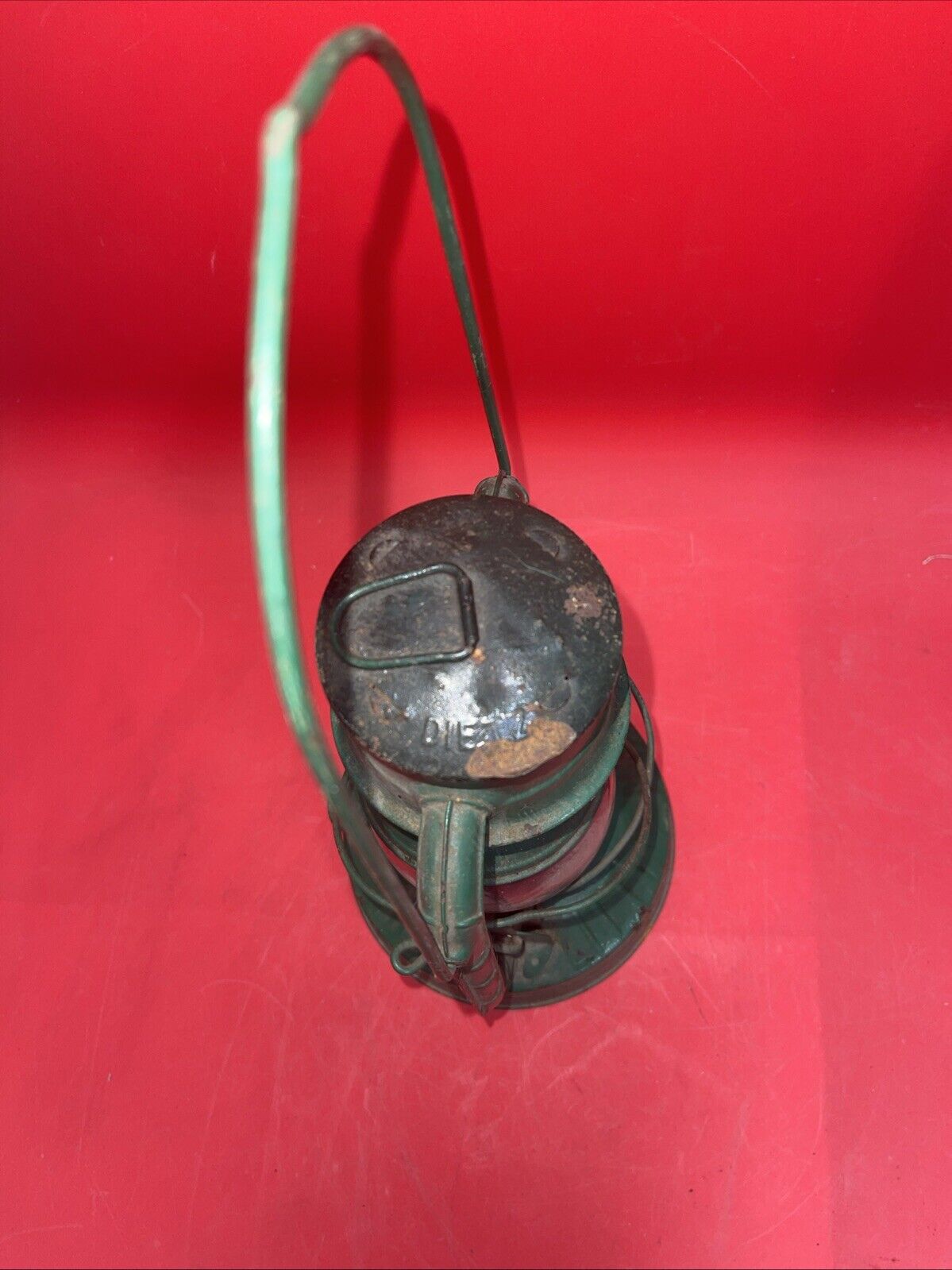 Vintage DIETZ Little Wizzard Vesta New York USA Globe Lantern Dented 12"