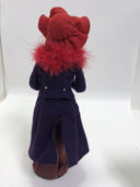 Byers Choice THE CAROLERS 2004 Lady Singer with Red Feather Boa