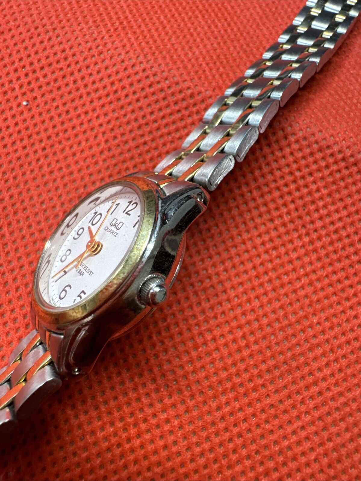 Ladies Q&Q Quartz Watch Water Resist 3 Bar/ Works