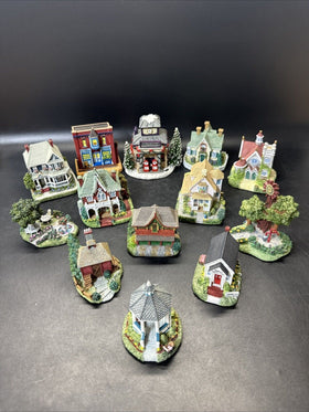 Villages: Lot Of 13 Beautiful Mini Houses
