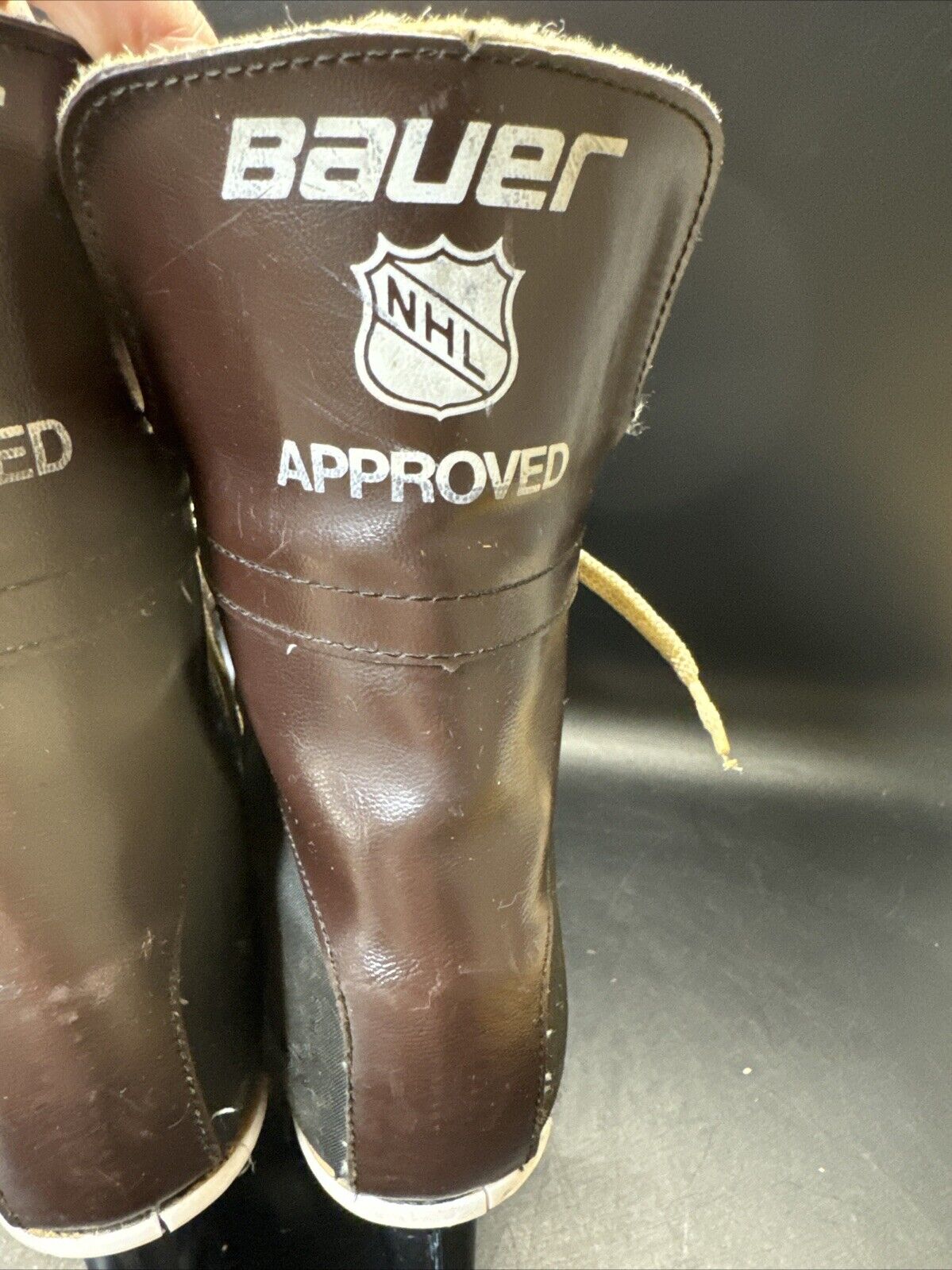 VINTAGE BAUER NYLON SUPREME 92 HOCKEY SKATES SZ 8