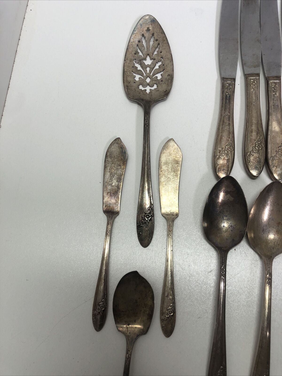 Oneida Community Tudor Plate Queen Bess Flatware 50pc