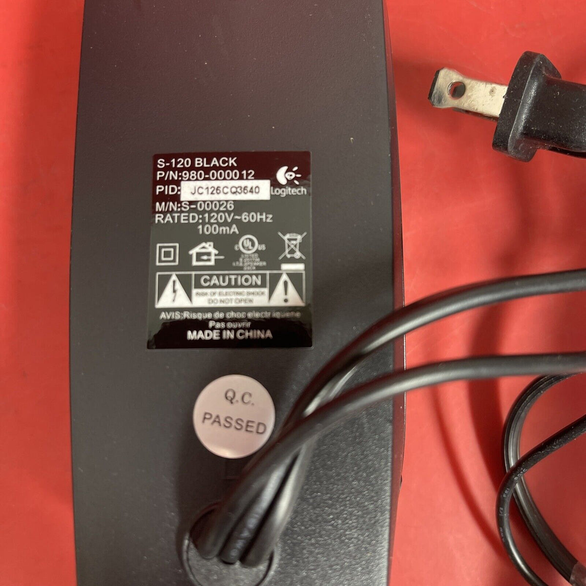 set of 2 Logitech speakers for your computer!