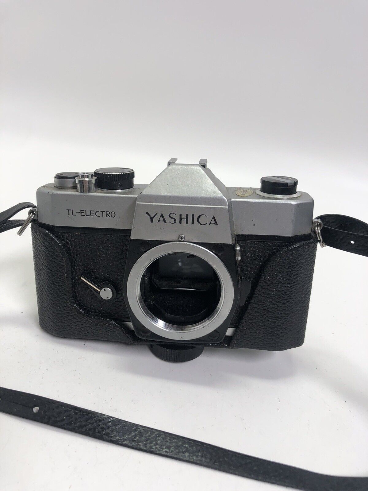 Yashica TL Electro X 35mm Film SLR M42 Screw Mt Camera As-Is For Repair or Parts