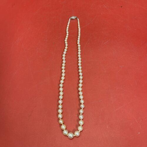 Pearls Necklace Silver Clasp. Costume Jewelry.