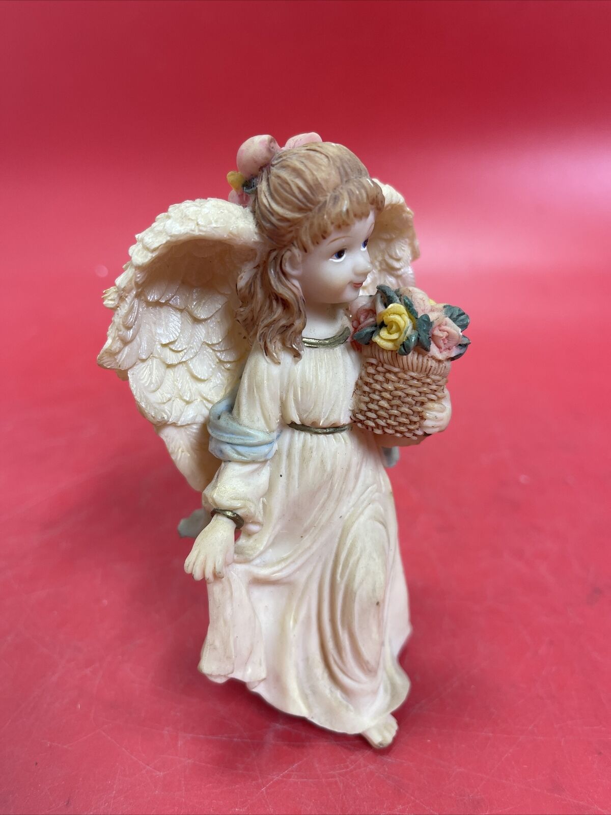 Vintage figurine ANGEL with flowers