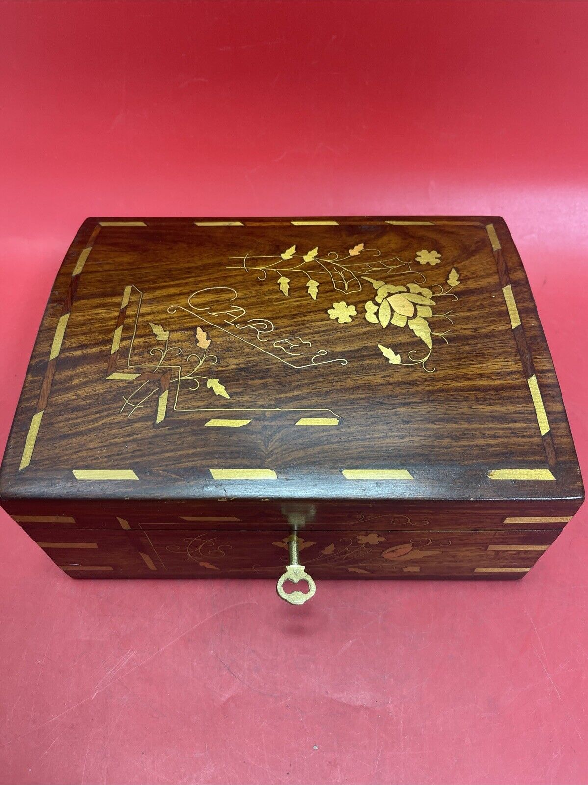 Vintage Handmade Inlaid Wood Jewelry Box W/Key,Gold Inlaid Design,10"x 7"x4"