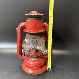 VINTAGE RED BODY DIETZ No.50 LANTERN WITH HANDLE/ Made In Hong Kong