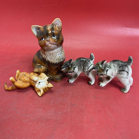 Vintage  Porcelain  Cat Kitten Figurines Lot 4