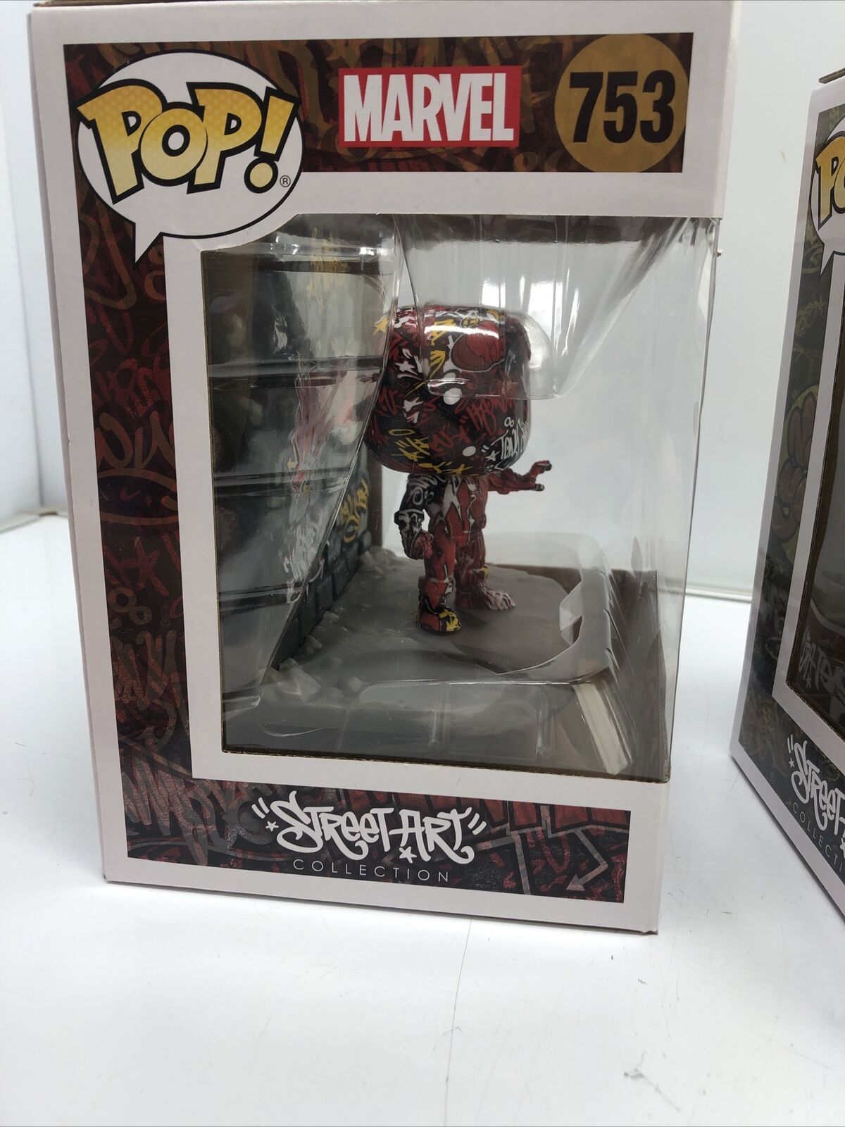 Funko POP! Deluxe Marvel Street Art Collection Iron Man #753 Luke Cage #721