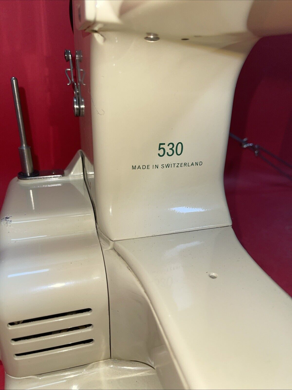 BERNINA 530 RECORD Sewing Machine with CASE Switzerland - Untested
