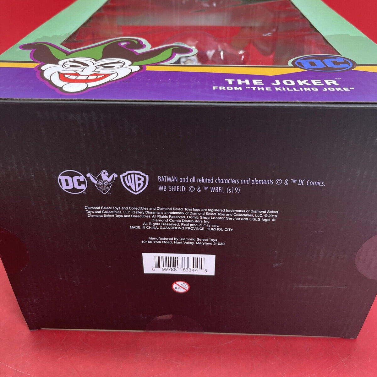 DIAMOND GALLERY DC THE JOKER FROM THE KILLING JOKE PVC DIORAMA 