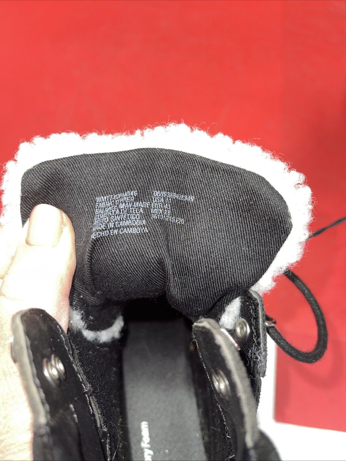 Time And Tru Womens Size 11 Boots Memory Foam Black With White Faux Shearling.