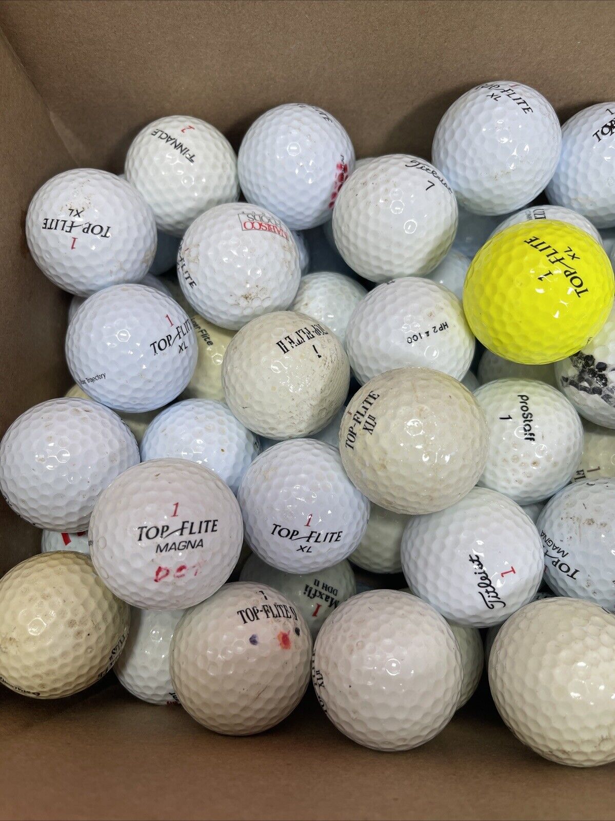 Mixed Lot Of 100 Assorted Golf Balls