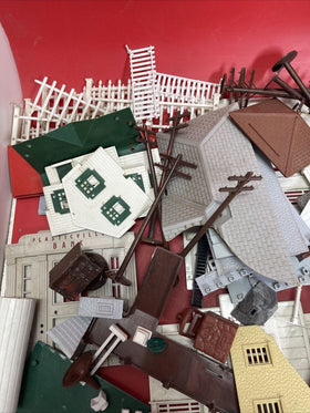 BIG Lot of  Vintage 1970s Child Guidance Toys Town USA Building Walls Roof Parts