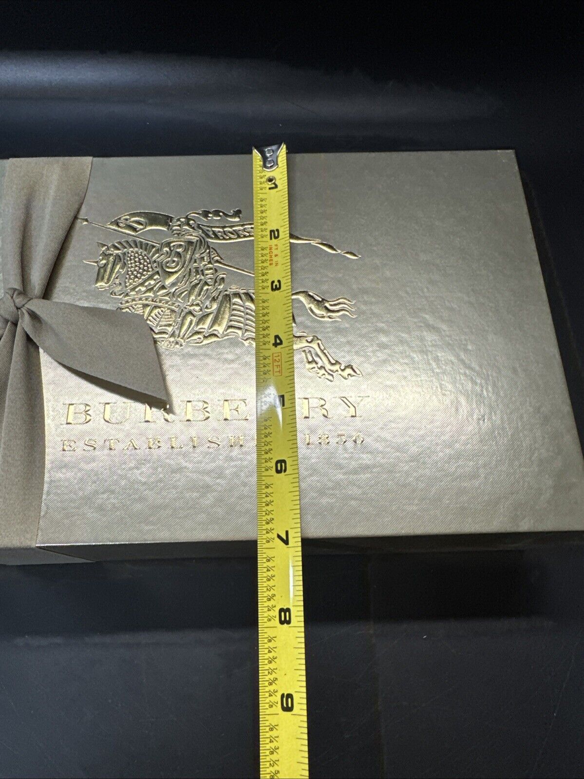 Burberry Sturdy Thick Gift Box (Perfume 85ml, Shower Cream, Body Milk)/ Used!!!