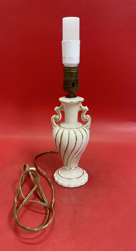 Vintage Victorian Ceramic Table Lamp