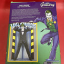 DIAMOND GALLERY DC THE JOKER FROM THE KILLING JOKE PVC DIORAMA 