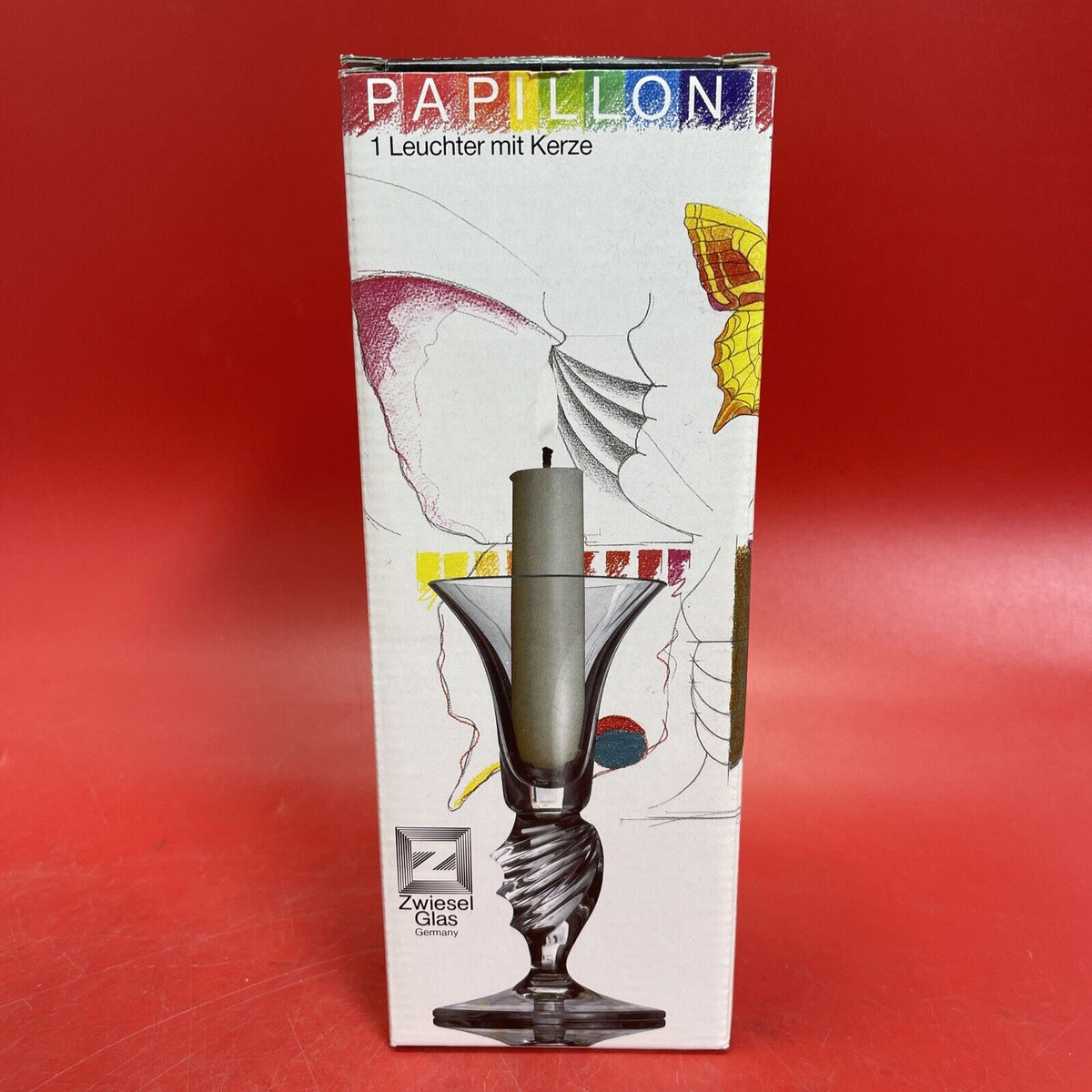 SET OF 2 CRYSTAL CANDLESTICKS, FLUTE WITH SHELL