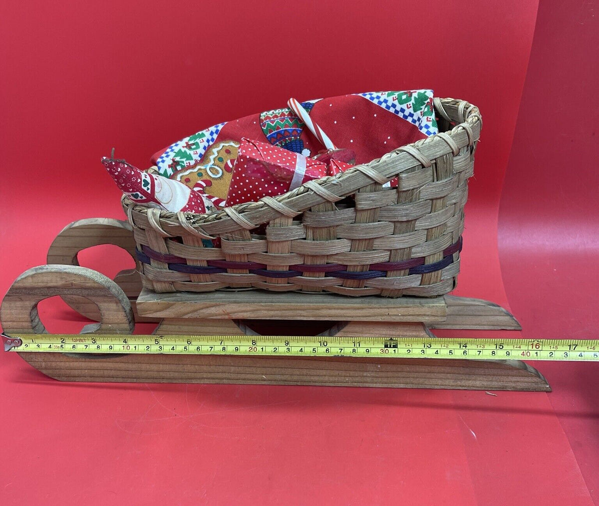 Vintage LTD Commodities Christmas Sleigh Wood & Straw Planter Basket Santa